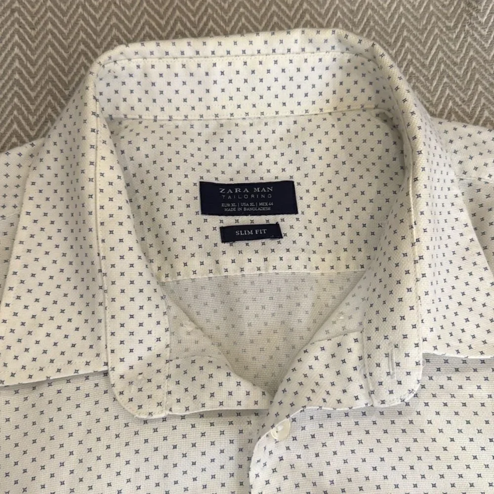 Zara Men Tailoring Slim Fit Long Sleeve Button Up Size XL